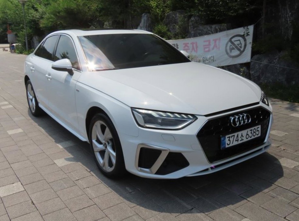 아우디 A4 40 TFSI 프리미엄 사진 2