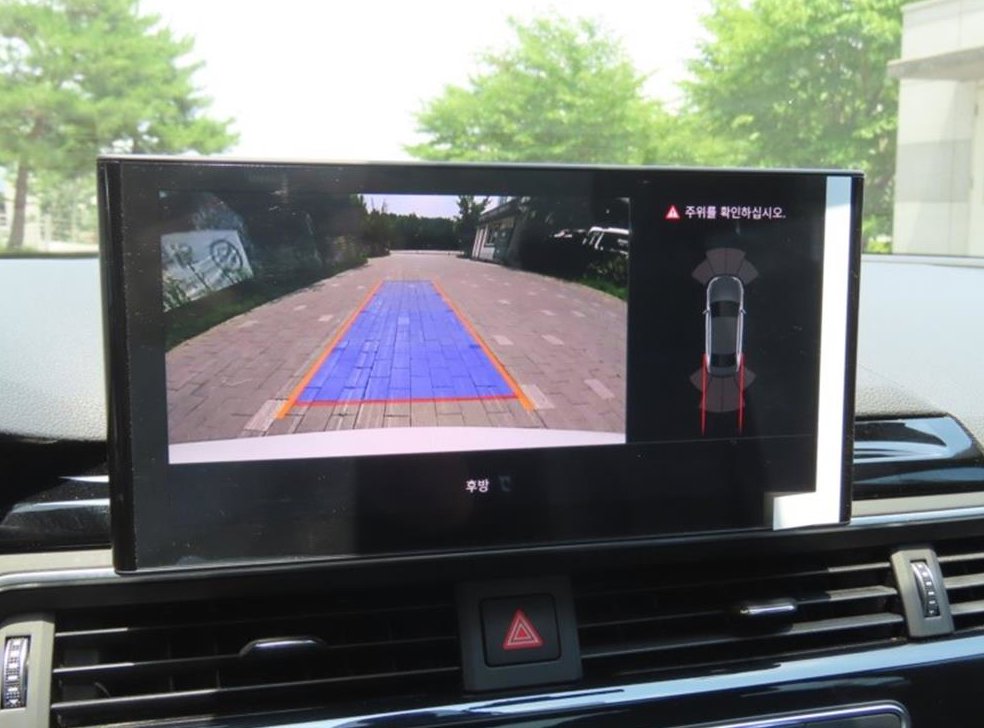 아우디 A4 40 TFSI 프리미엄 사진 9