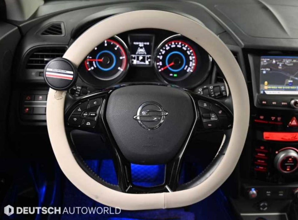 KG모빌리티(쌍용)  티볼리 4WD 디젤 1.6 RX 사진 13