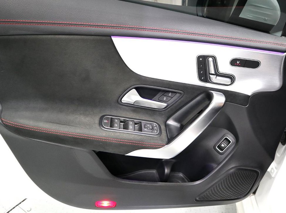 벤츠 CLA 클래스 CLA 250 4MATIC 사진 8