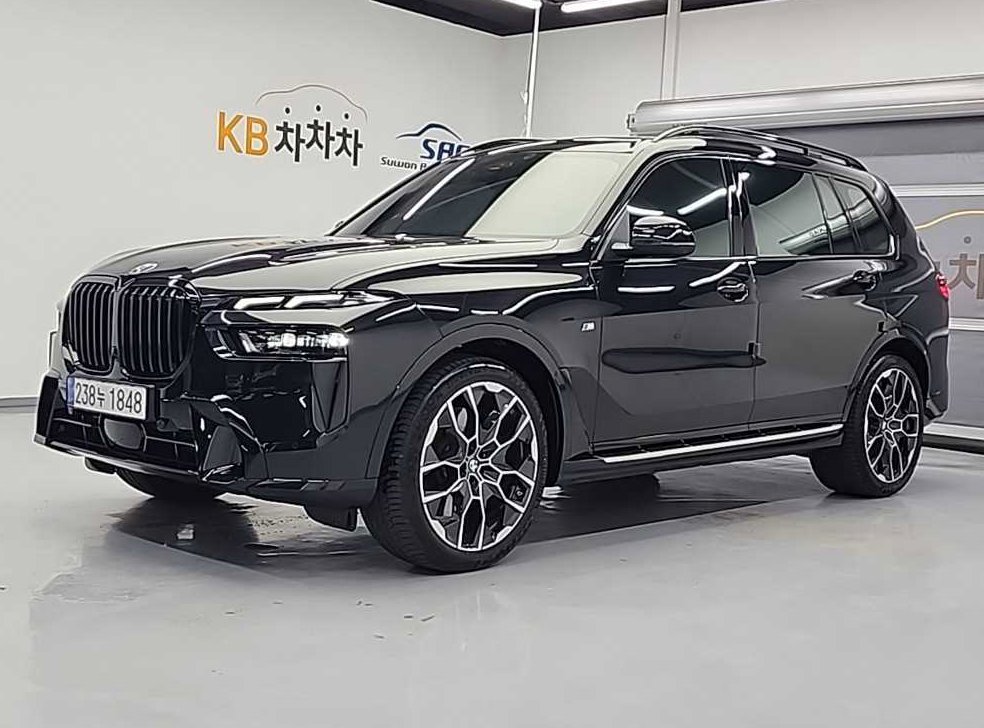 BMW X7 xDrive 40i M 스포츠