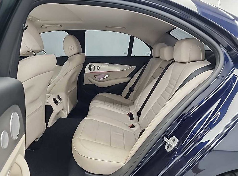 벤츠 E 클래스 E300 AMG LINE 사진 12