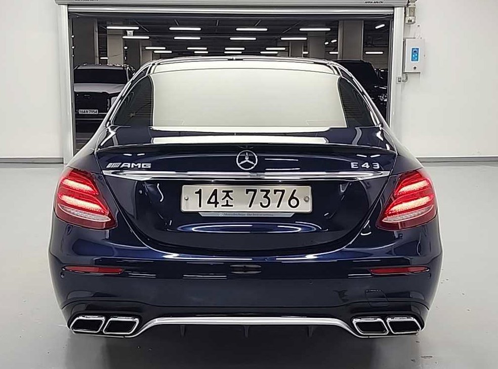 벤츠 E 클래스 E300 AMG LINE 사진 3
