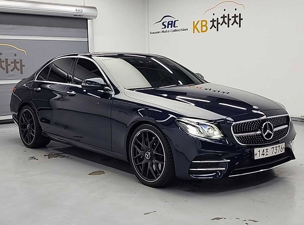 벤츠 E 클래스 E300 AMG LINE 사진 4