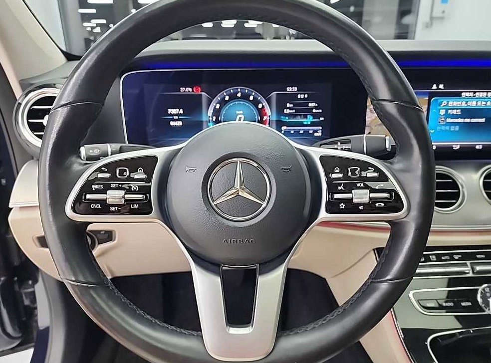 벤츠 E 클래스 E300 AMG LINE 사진 9