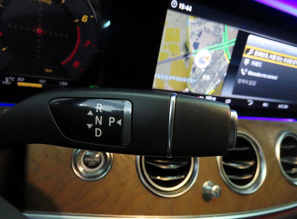 벤츠 E 클래스 E300 익스클루시브 사진 12