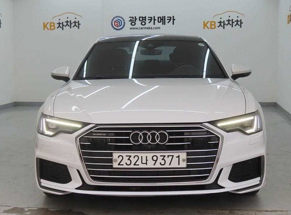 아우디 A6 45 TFSI 콰트로 프리미엄