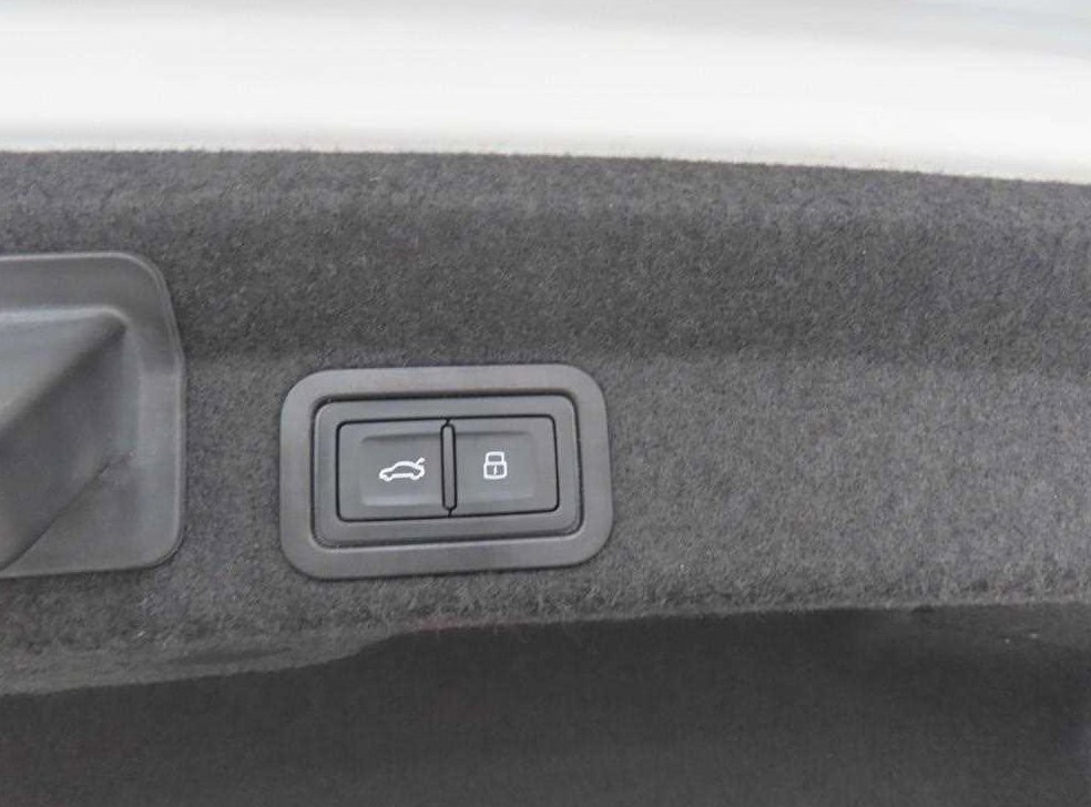 아우디 A6 45 TFSI 콰트로 프리미엄 사진 18