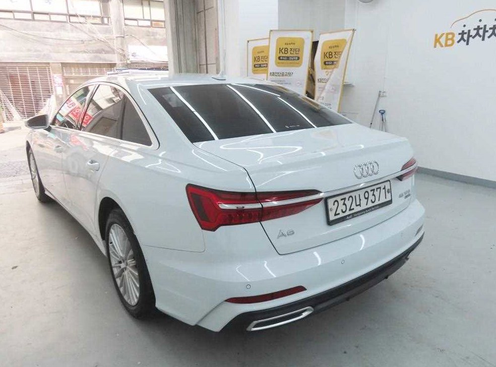 아우디 A6 45 TFSI 콰트로 프리미엄 사진 4