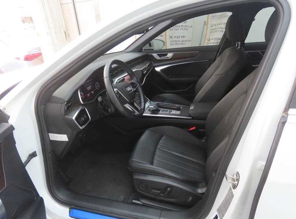 아우디 A6 45 TFSI 콰트로 프리미엄 사진 5