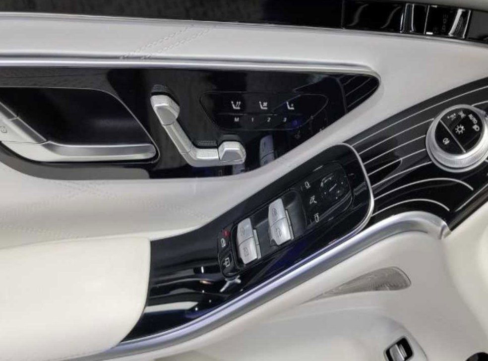 벤츠 S 클래스 마이바흐 S680 4MATIC 사진 13