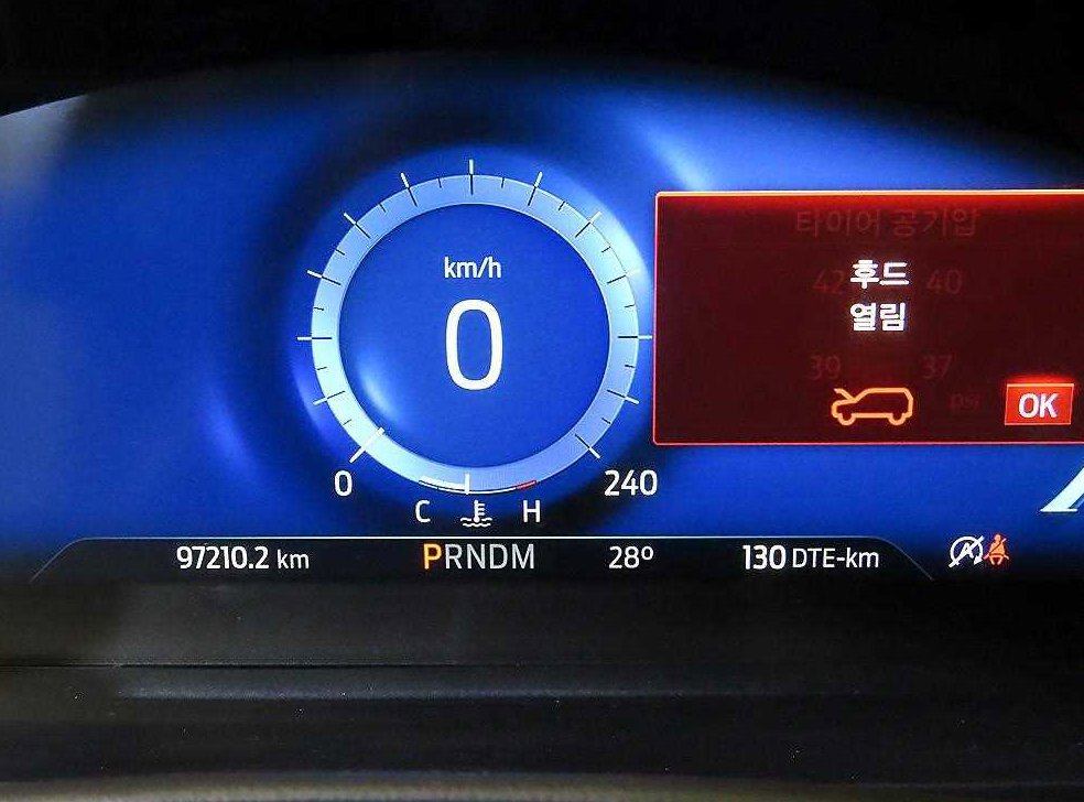 포드 익스플로러 3.0 AWD 플래티넘 사진 9