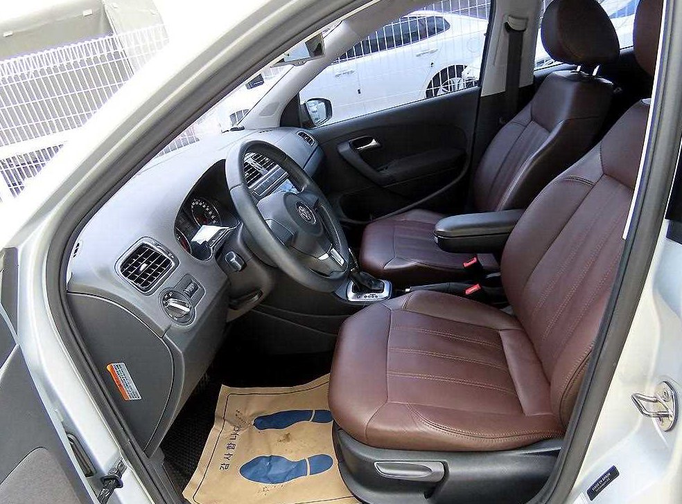 폭스바겐 폴로 1.6 TDI R-LINE 사진 5