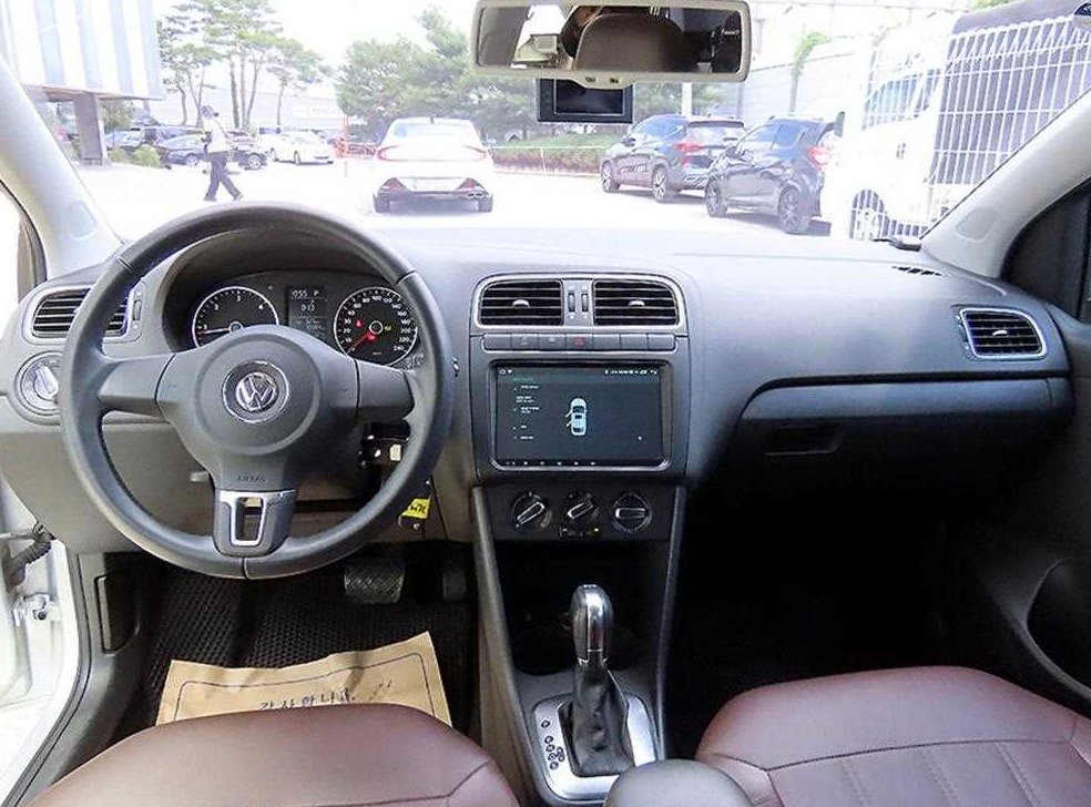 폭스바겐 폴로 1.6 TDI R-LINE 사진 7