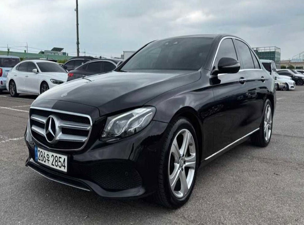 벤츠 E 클래스 E220d 익스클루시브