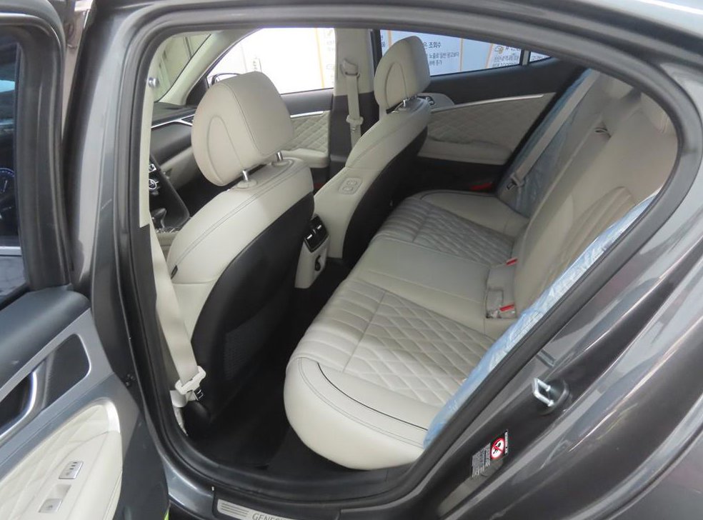 제네시스 G70 2.0T AWD 사진 6