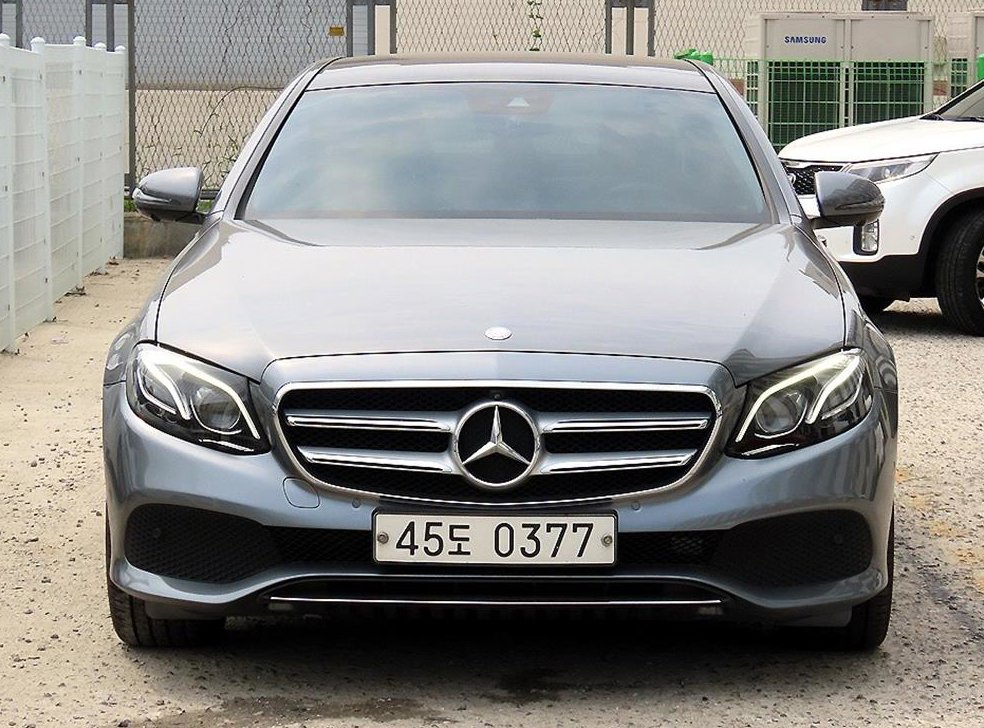 벤츠 E 클래스 E300 4MATIC 아방가르드