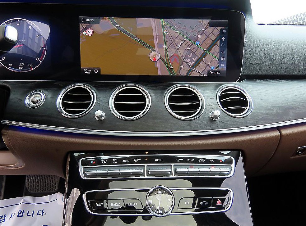 벤츠 E 클래스 E300 4MATIC 아방가르드 사진 14