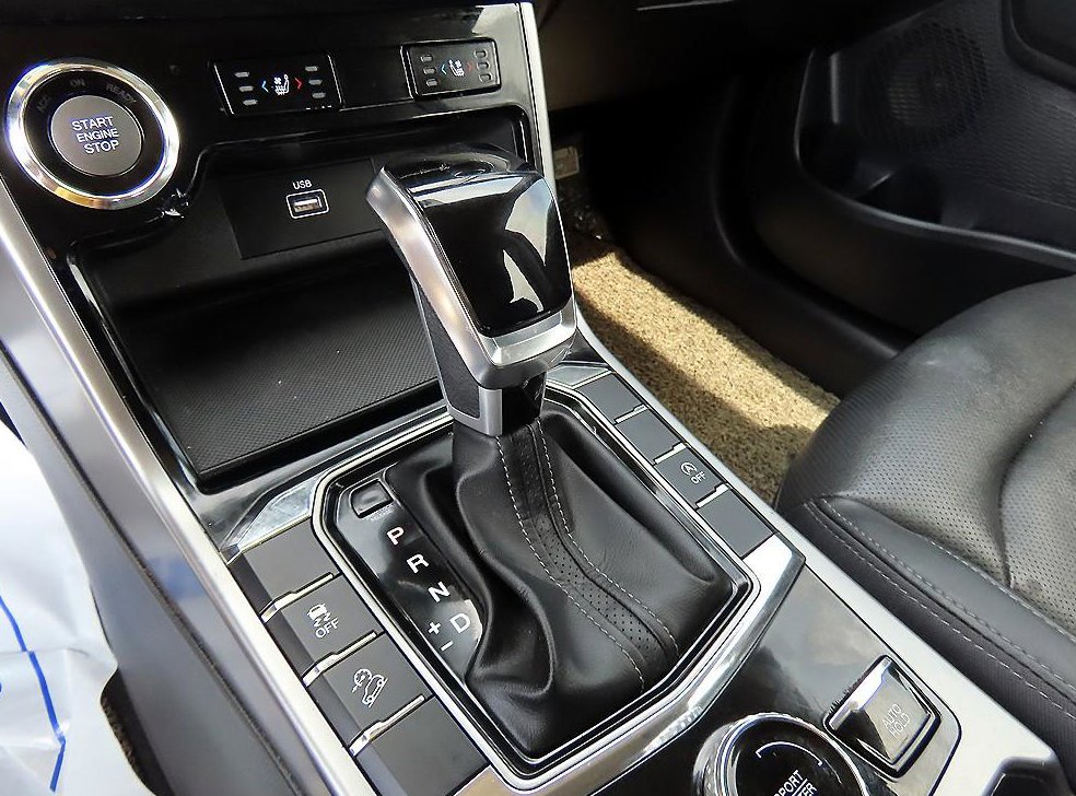 KG모빌리티(쌍용)  코란도 2WD 가솔린 1.5 C5 플러스 사진 11