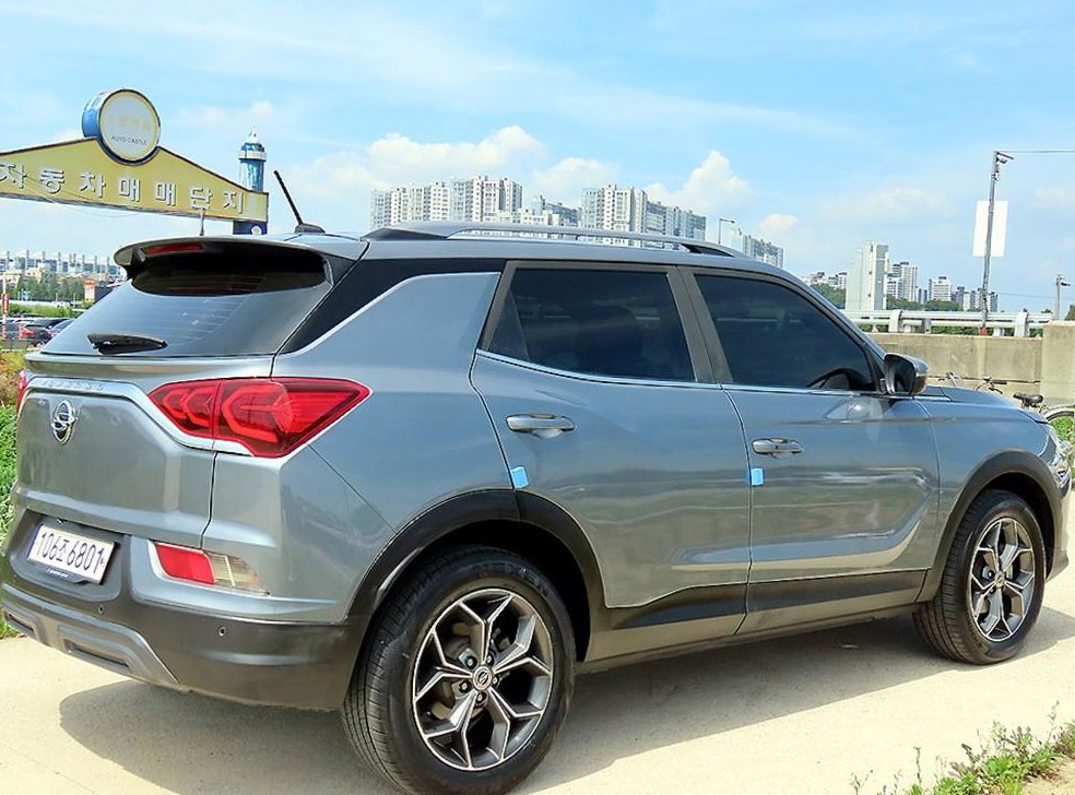 KG모빌리티(쌍용)  코란도 2WD 가솔린 1.5 C5 플러스 사진 3