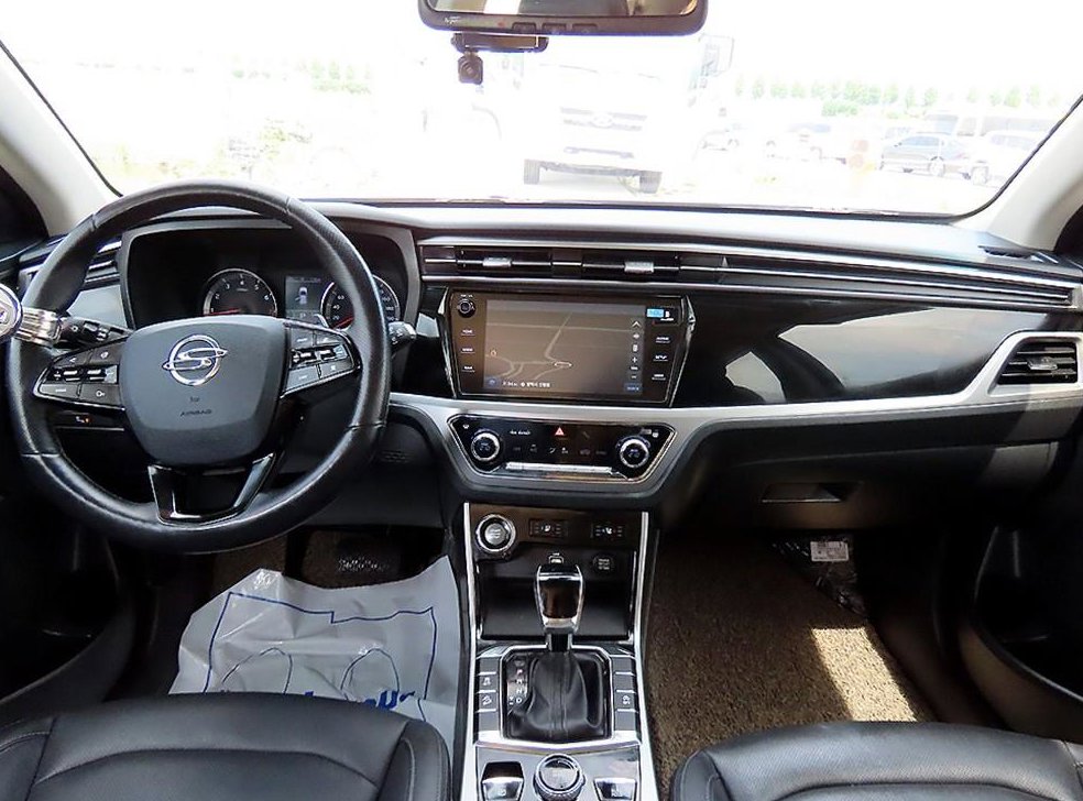 KG모빌리티(쌍용)  코란도 2WD 가솔린 1.5 C5 플러스 사진 9