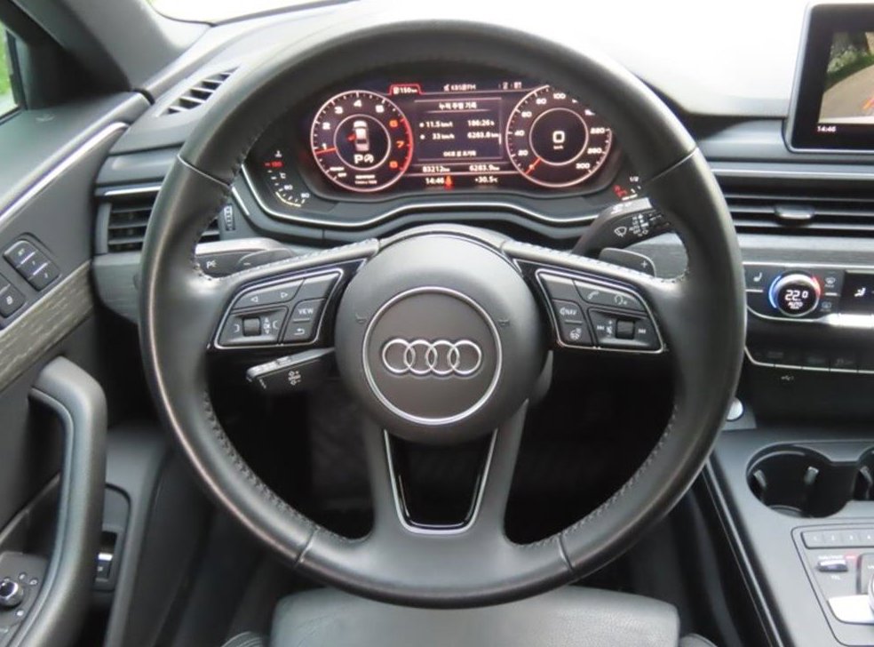 아우디 A4 40 TFSI 사진 15