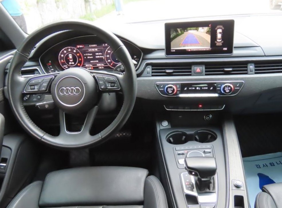 아우디 A4 40 TFSI 사진 16