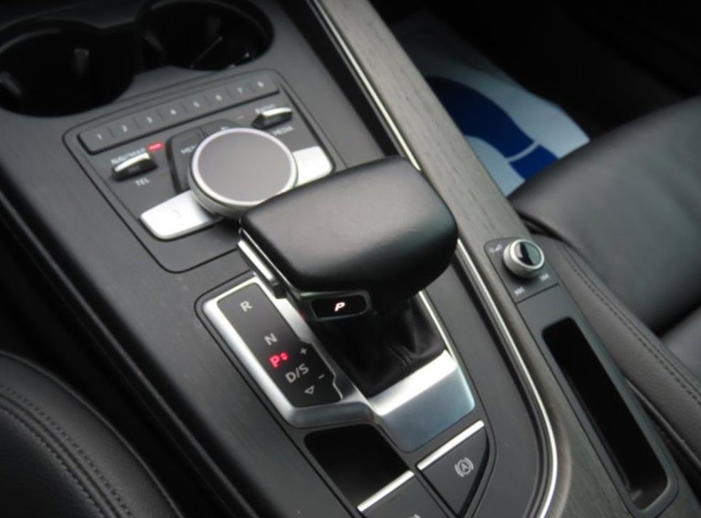 아우디 A4 40 TFSI 사진 6