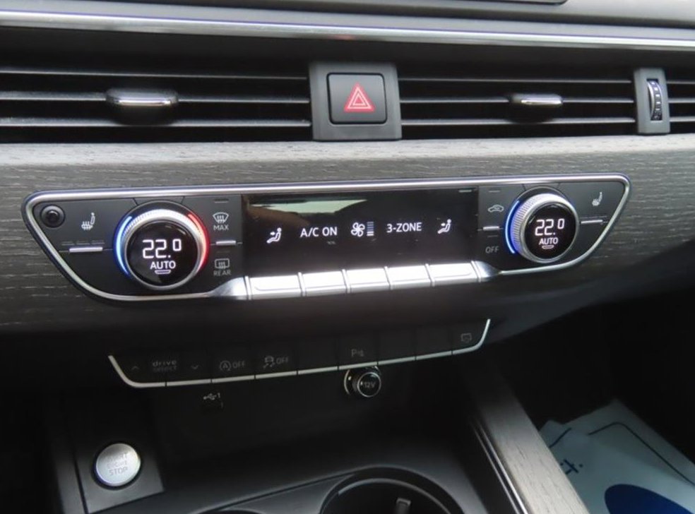 아우디 A4 40 TFSI 사진 7
