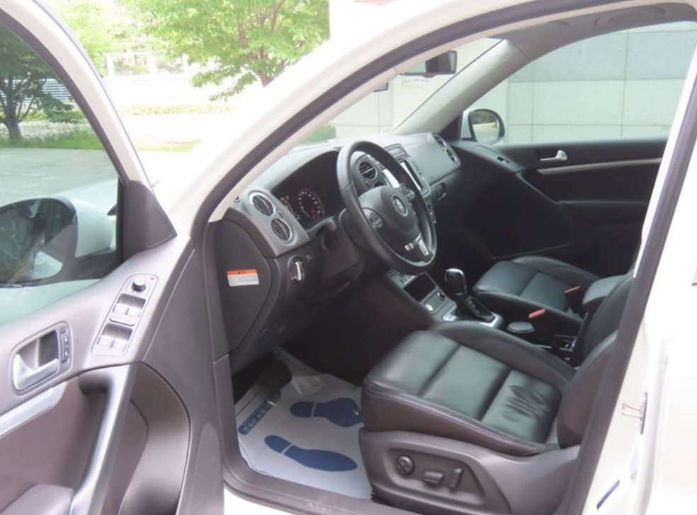 폭스바겐 티구안 2.0 TDI 프리미엄 사진 12