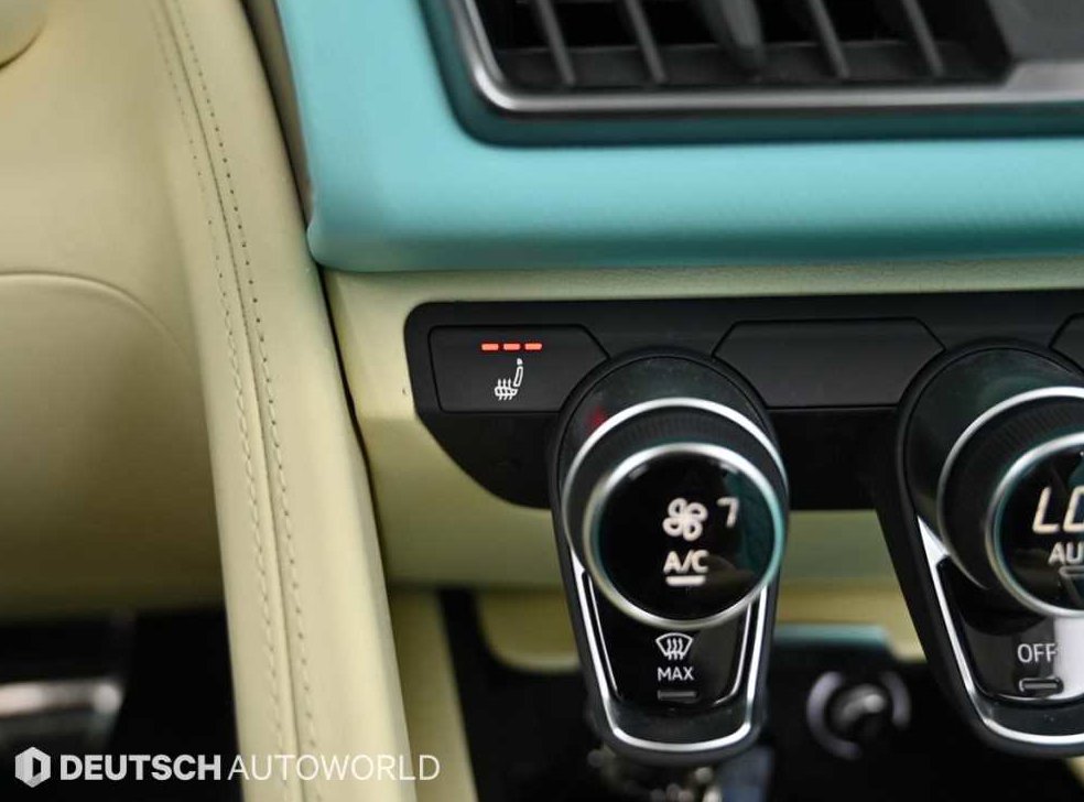 아우디 R8 5.2 V10 퍼포먼스 스파이더 사진 17