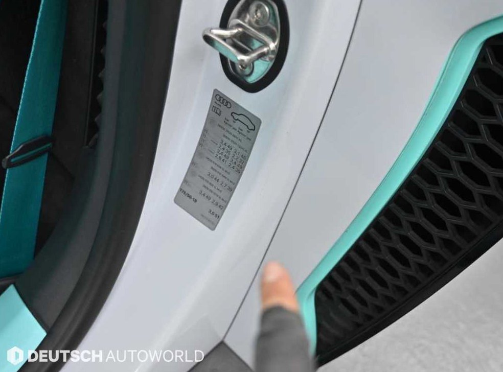아우디 R8 5.2 V10 퍼포먼스 스파이더 사진 18