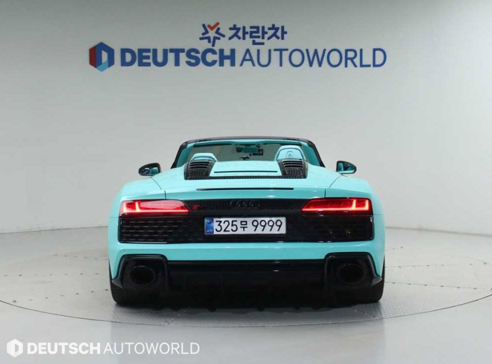 아우디 R8 5.2 V10 퍼포먼스 스파이더 사진 4