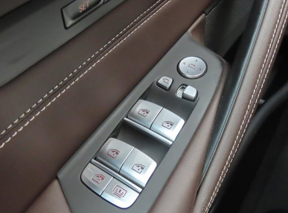 BMW 5시리즈 530i xDrive M 스포츠 사진 12