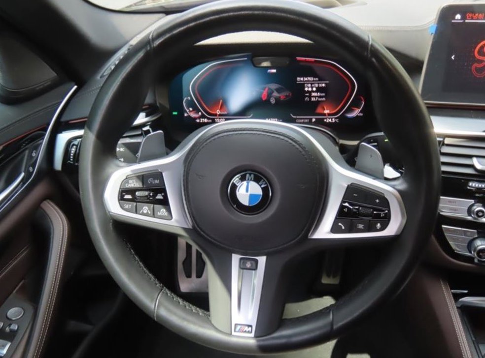 BMW 5시리즈 530i xDrive M 스포츠 사진 15