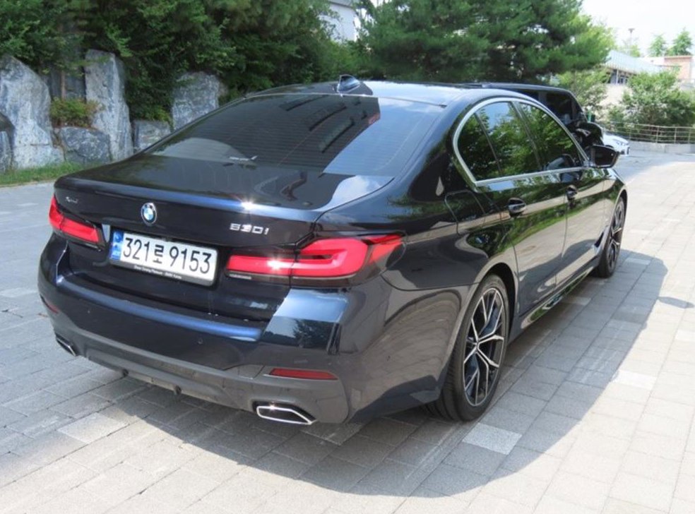 BMW 5시리즈 530i xDrive M 스포츠 사진 3