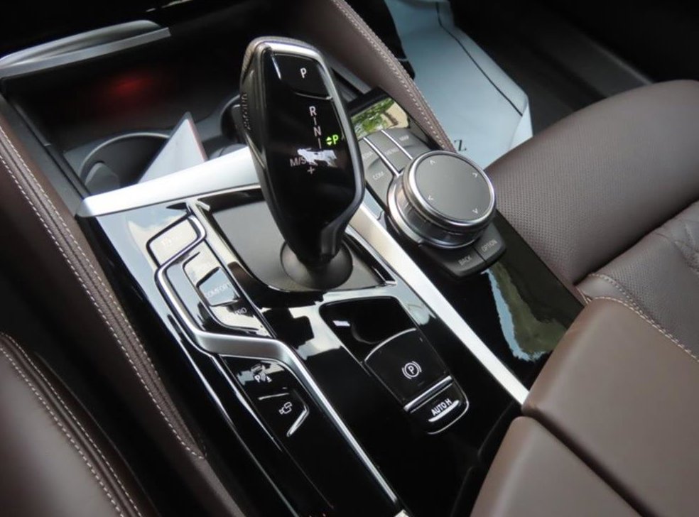 BMW 5시리즈 530i xDrive M 스포츠 사진 6