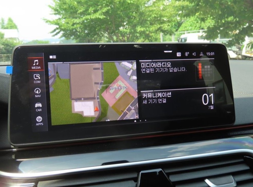 BMW 5시리즈 530i xDrive M 스포츠 사진 8
