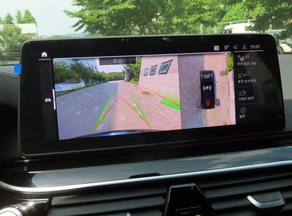 BMW 5시리즈 530i xDrive M 스포츠 사진 9