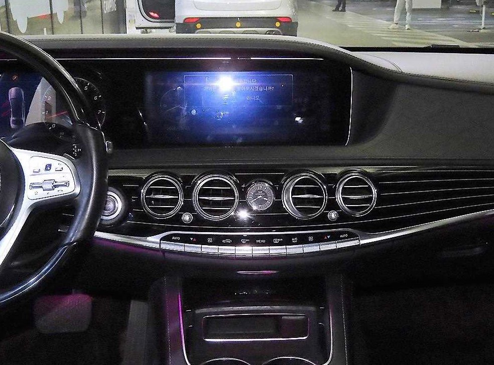 벤츠 S 클래스 마이바흐 S 560 4MATIC 사진 11