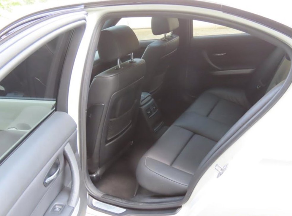 BMW 3시리즈 320i 세단 사진 14