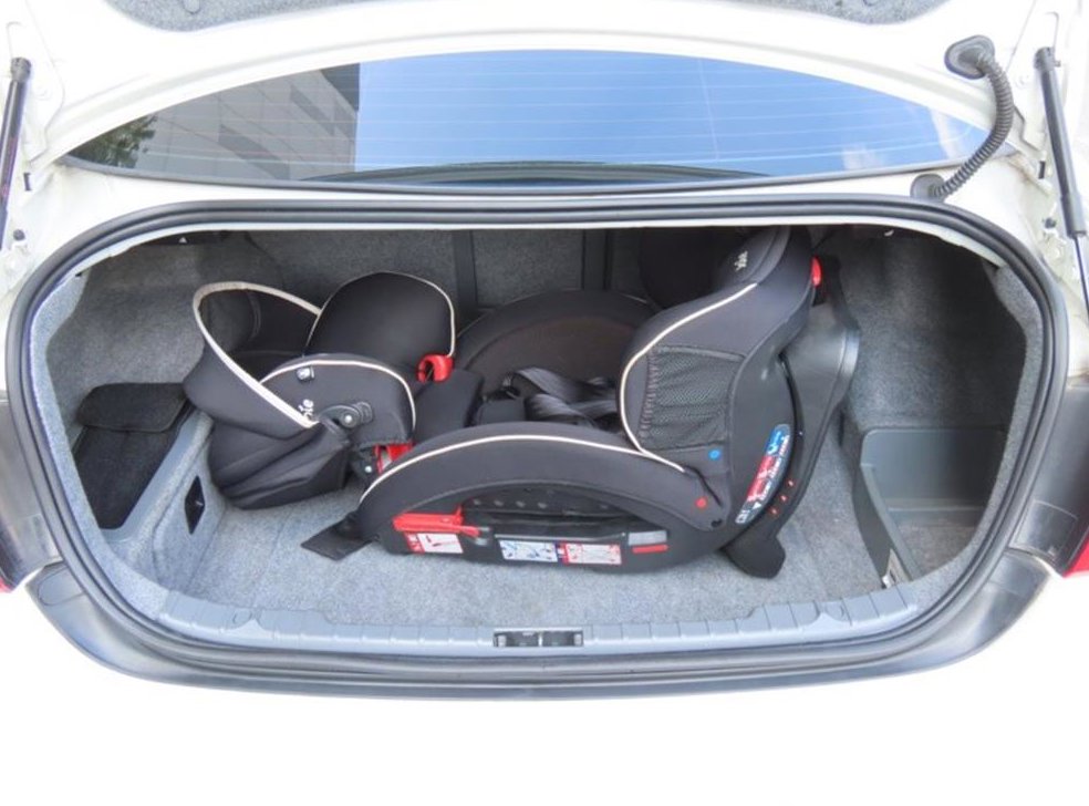 BMW 3시리즈 320i 세단 사진 18