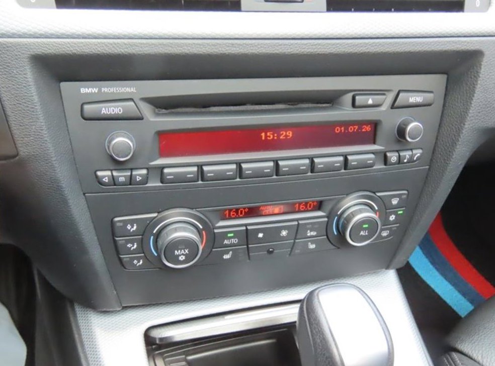 BMW 3시리즈 320i 세단 사진 7