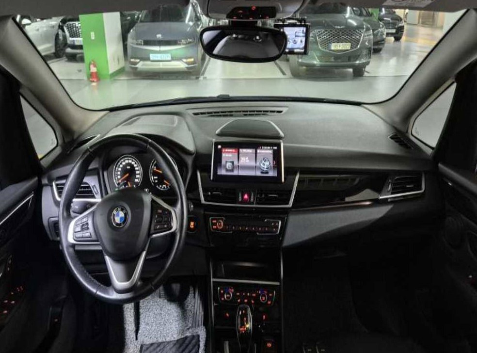 BMW 2시리즈 스포트 사진 5