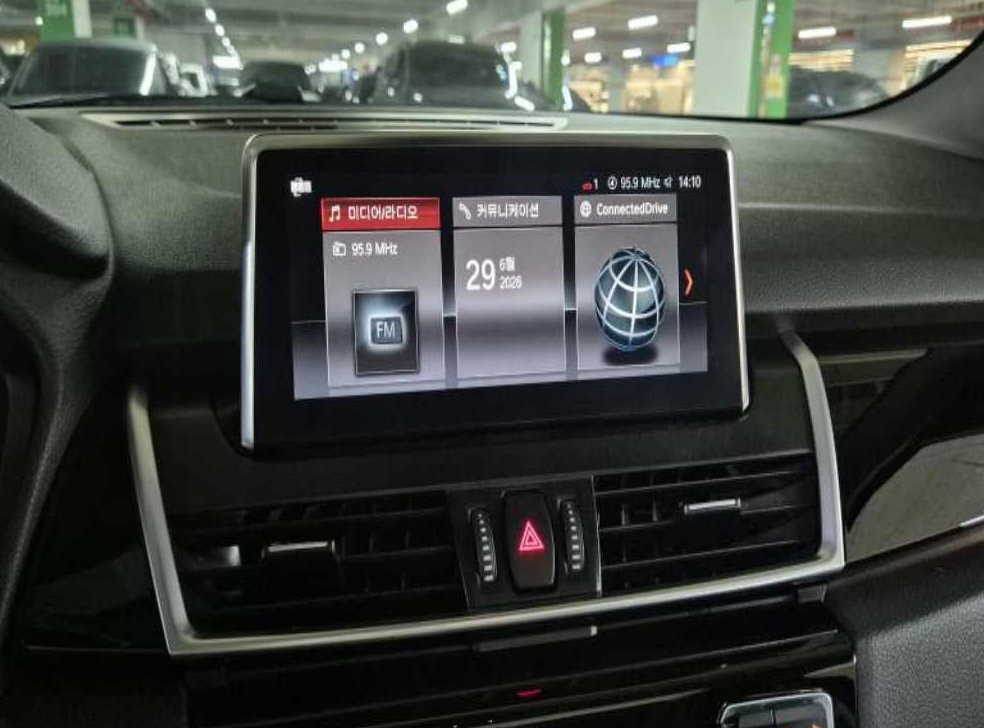 BMW 2시리즈 스포트 사진 9