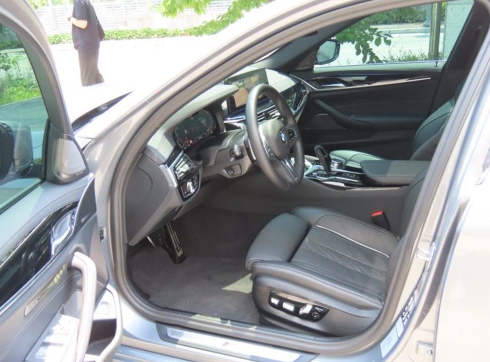 BMW 5시리즈 530i xDrive M 스포츠 사진 13