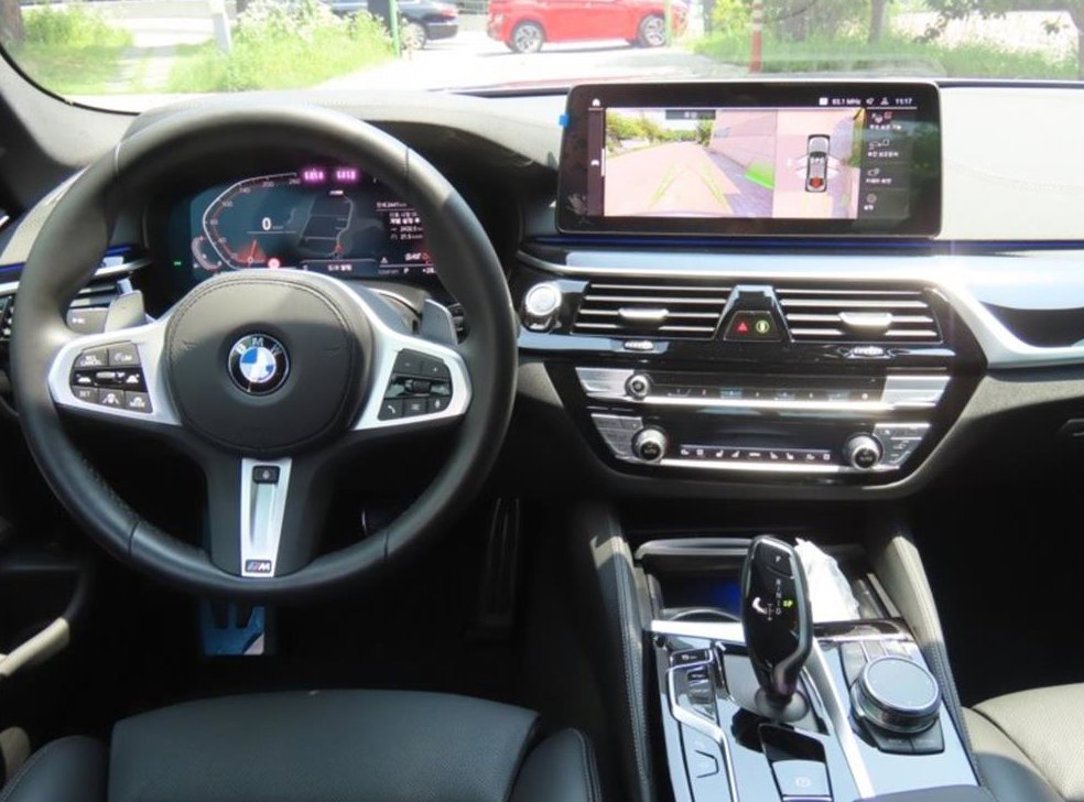 BMW 5시리즈 530i xDrive M 스포츠 사진 16