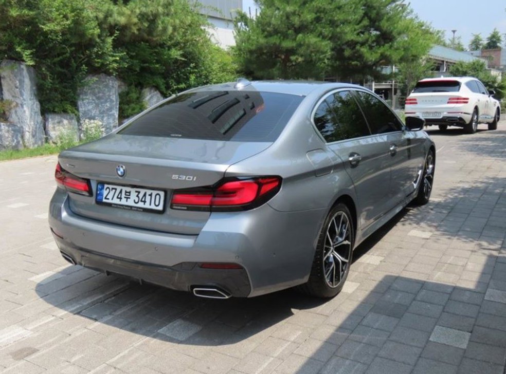 BMW 5시리즈 530i xDrive M 스포츠 사진 3