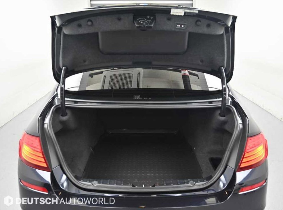 BMW 5시리즈 528i M 에어로다이나믹 스페셜 에디션 사진 19