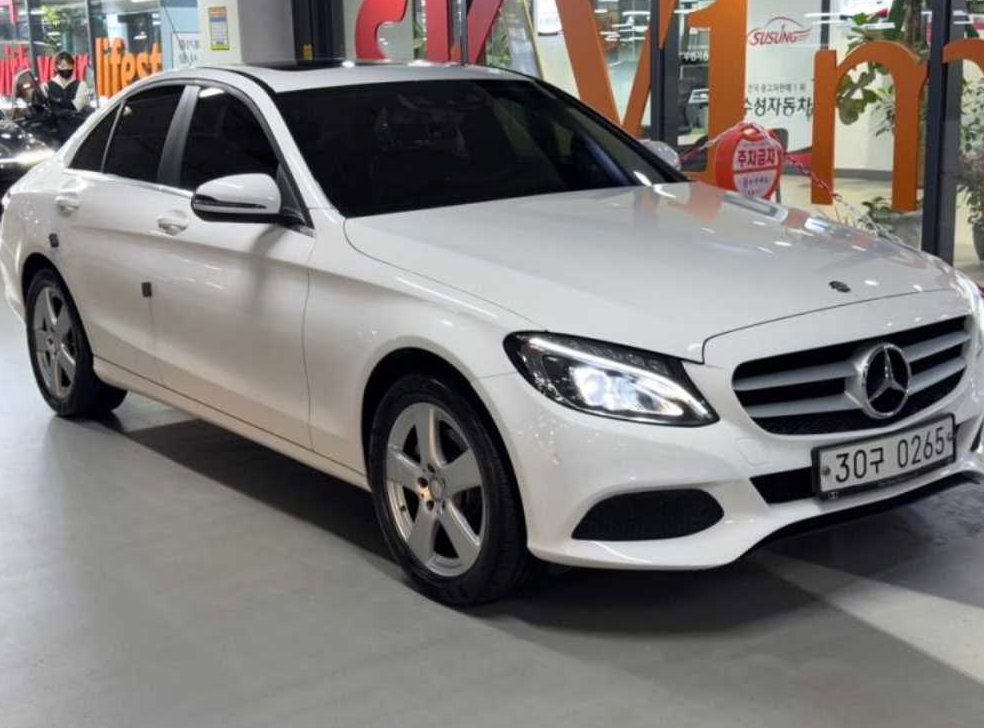 벤츠 C 클래스 C200 사진 2